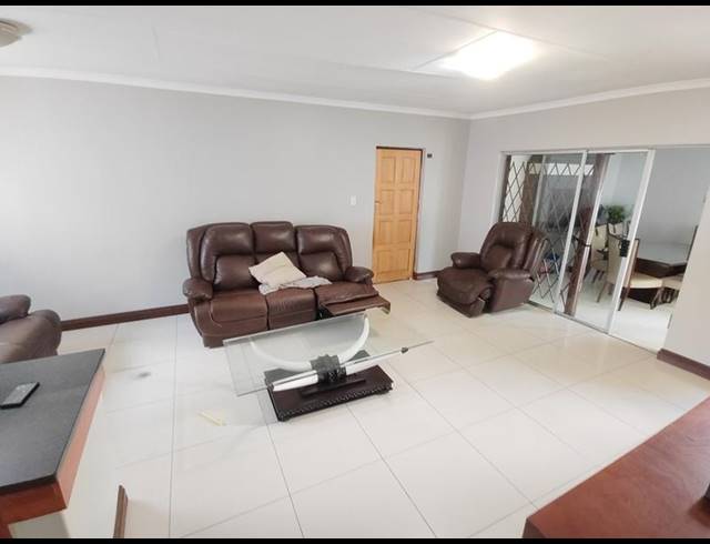 3 BEDROOM HOUSE FOR SALE IN CHRISTIAANVILLE AH
